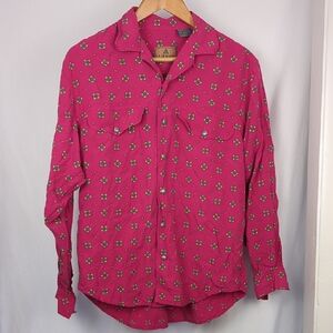 VINTAGE Liz Wear Women's Pink Button Down Shirt Small